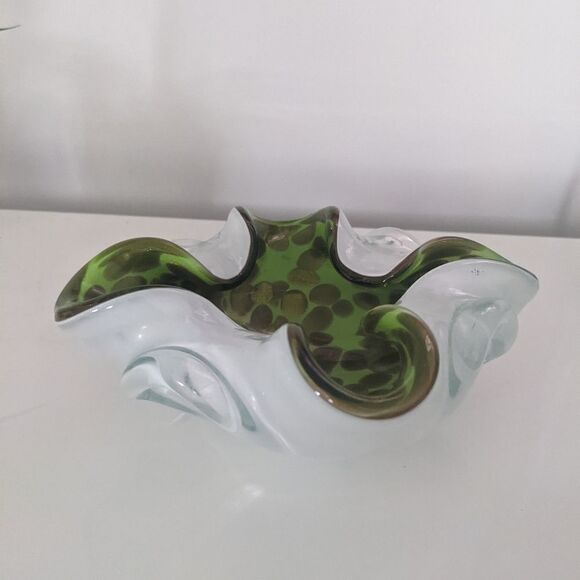 Murano Glass Bowl Speckled Green and Gold - Picture 2 of 8
